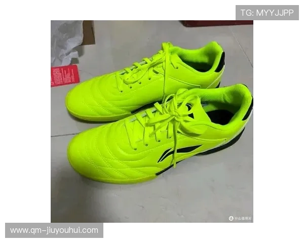 POA足球鞋:创新设计与卓越性能完美融合引领足球装备新潮流 POA足球鞋:创新设计与卓越性能完美融合引领足球装备新潮流