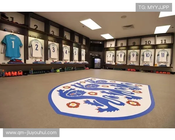 2025年最佳中场足球手套推荐榜单助你提升球场表现 2025年最佳中场足球手套推荐榜单助你提升球场表现