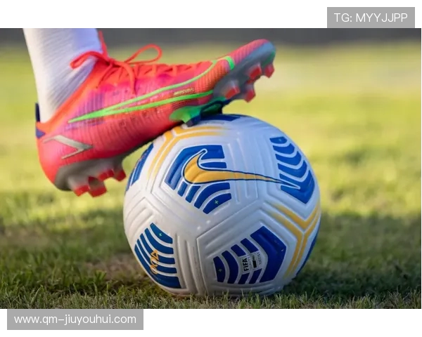 耐克足球钉鞋新款价格分析及性价比评测